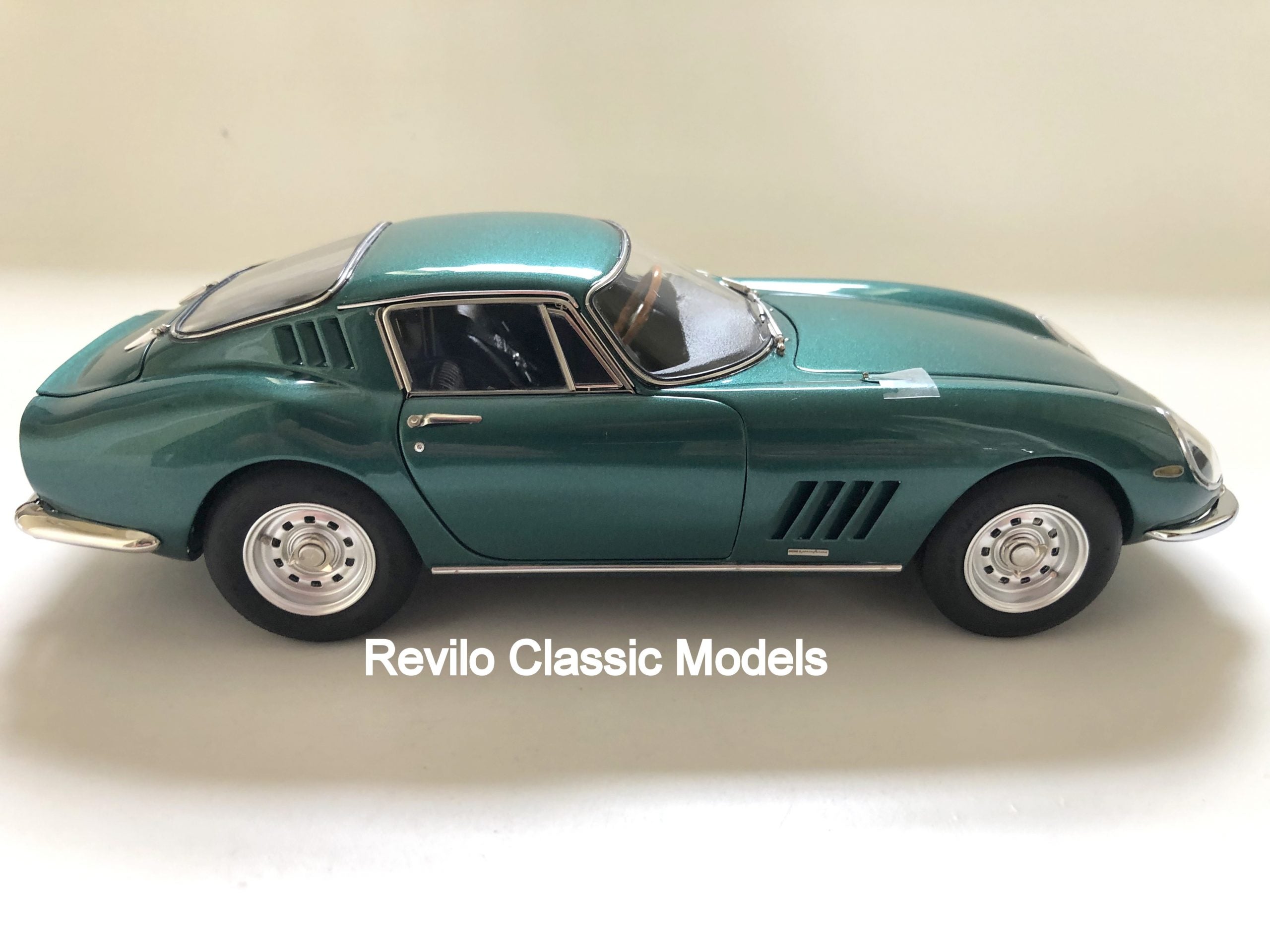 CMC M238 1:18 Ferrari 275 GTB/C Verde Pino Edición Limitada