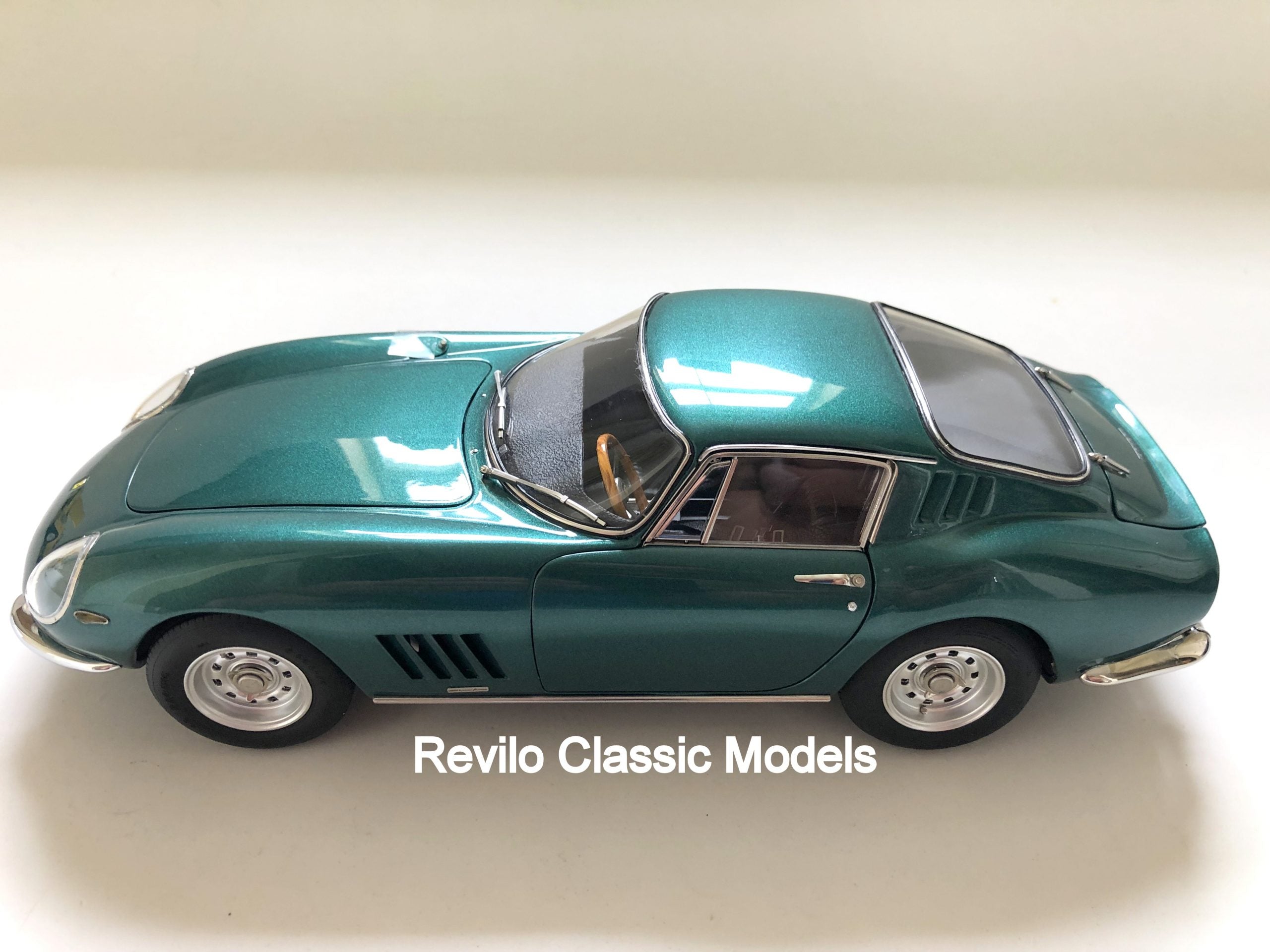 CMC M238 1:18 Ferrari 275 GTB/C Verde Pino Edición Limitada