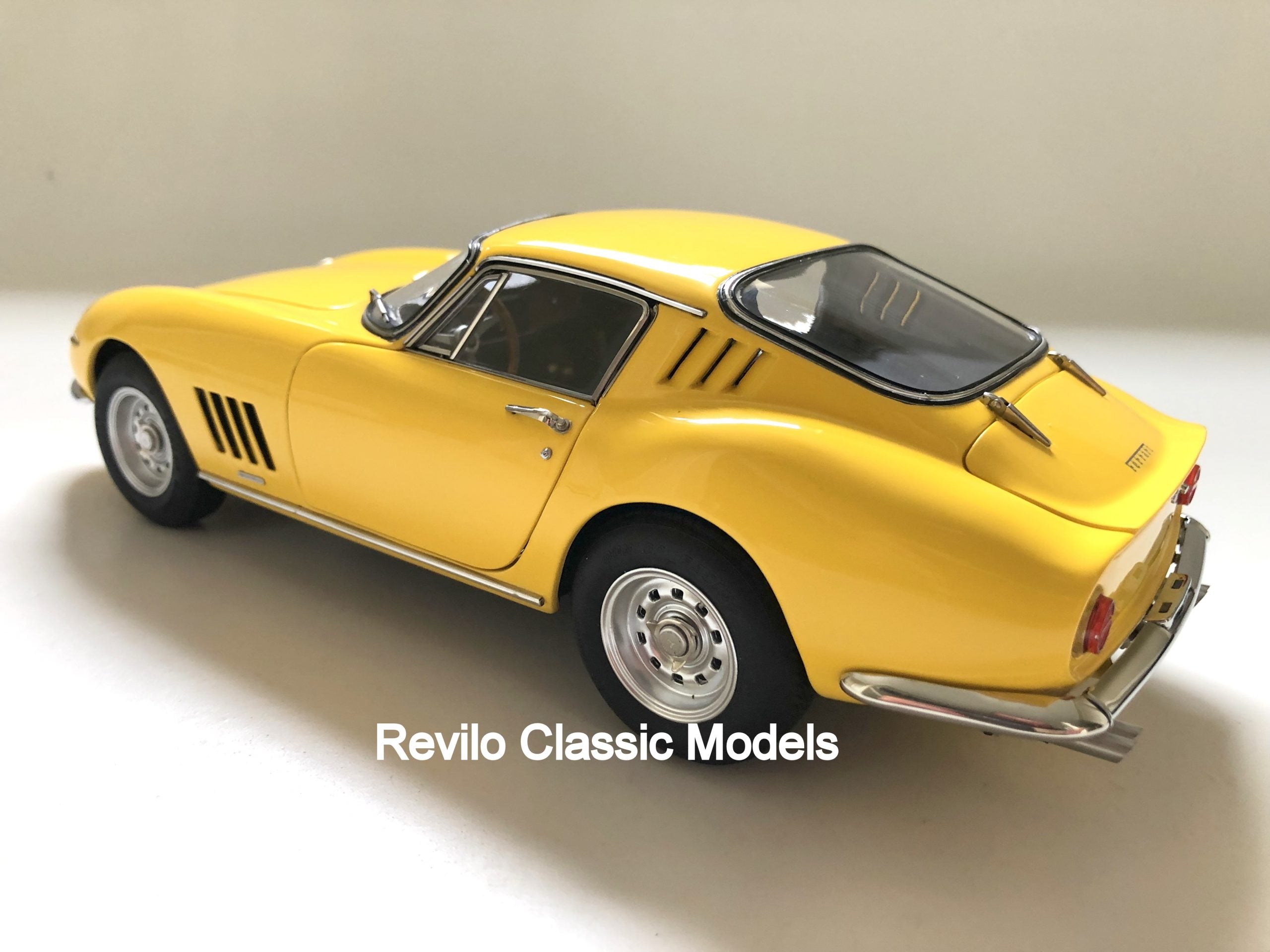 CMC M240 1:18 Ferrari 275 GTB/C Módena Amarillo Edición Limitada