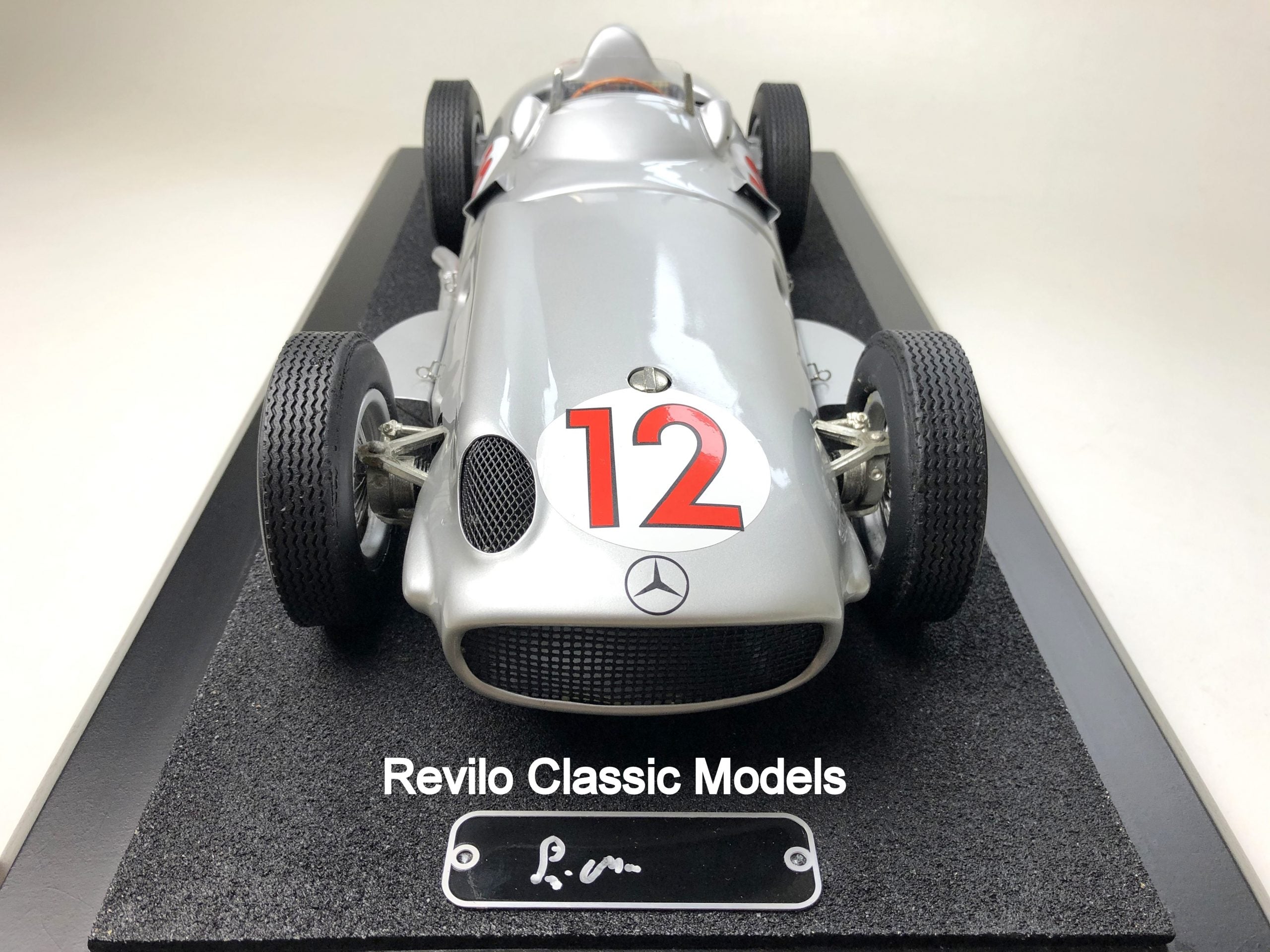 Javan Smith 1:8 scale Mercedes W196 Stirling Moss