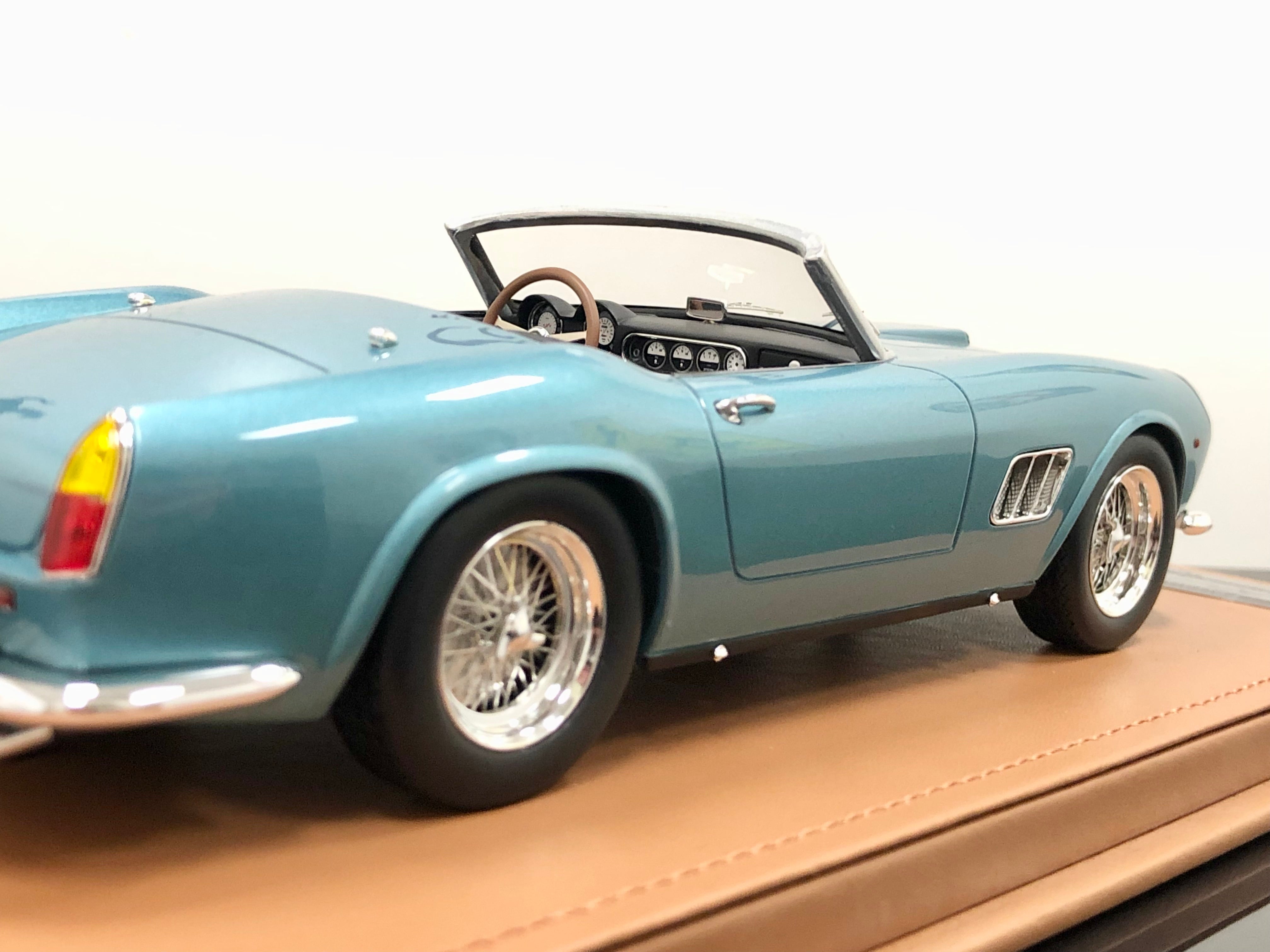 Ferrari 250 GT California 1960 Azure 1:18 scale Limited Edition