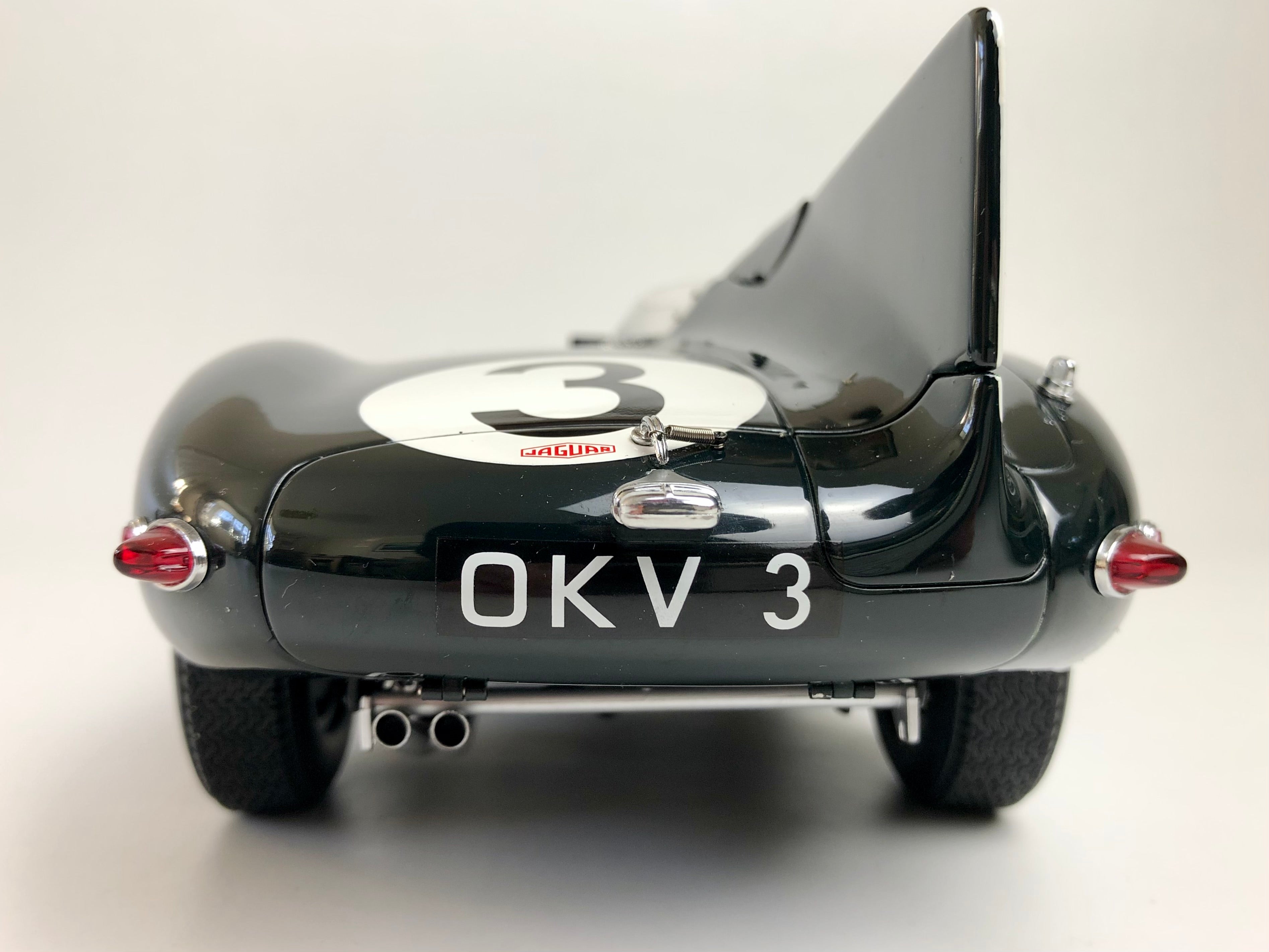 AutoArt 1:12 Jaguar D Type #3 Reims 1954