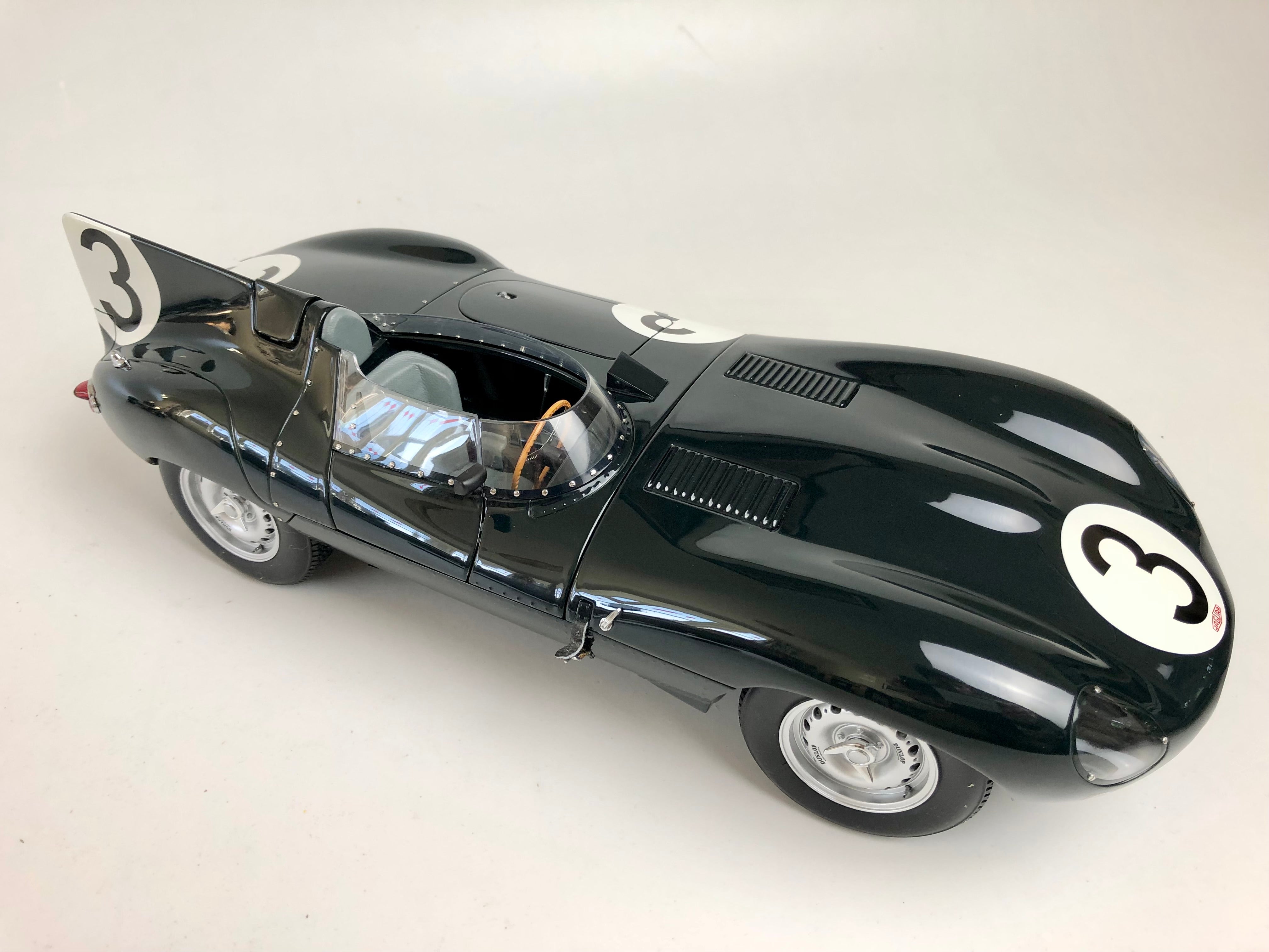 AutoArt 1:12 Jaguar D Type #3 Reims 1954