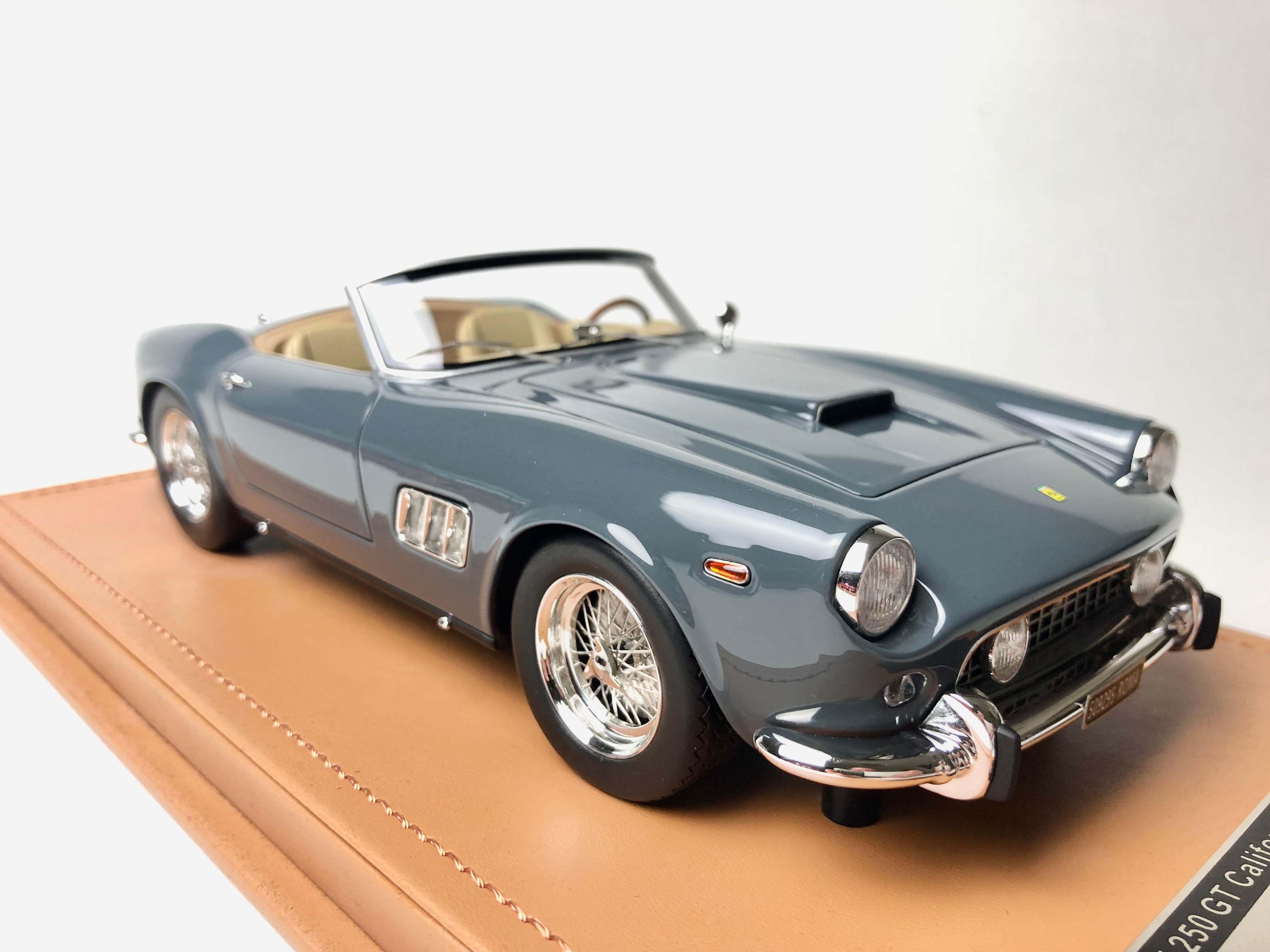 Ferrari 250 GT California 1960 Grey 1:18 scale Limited Edition