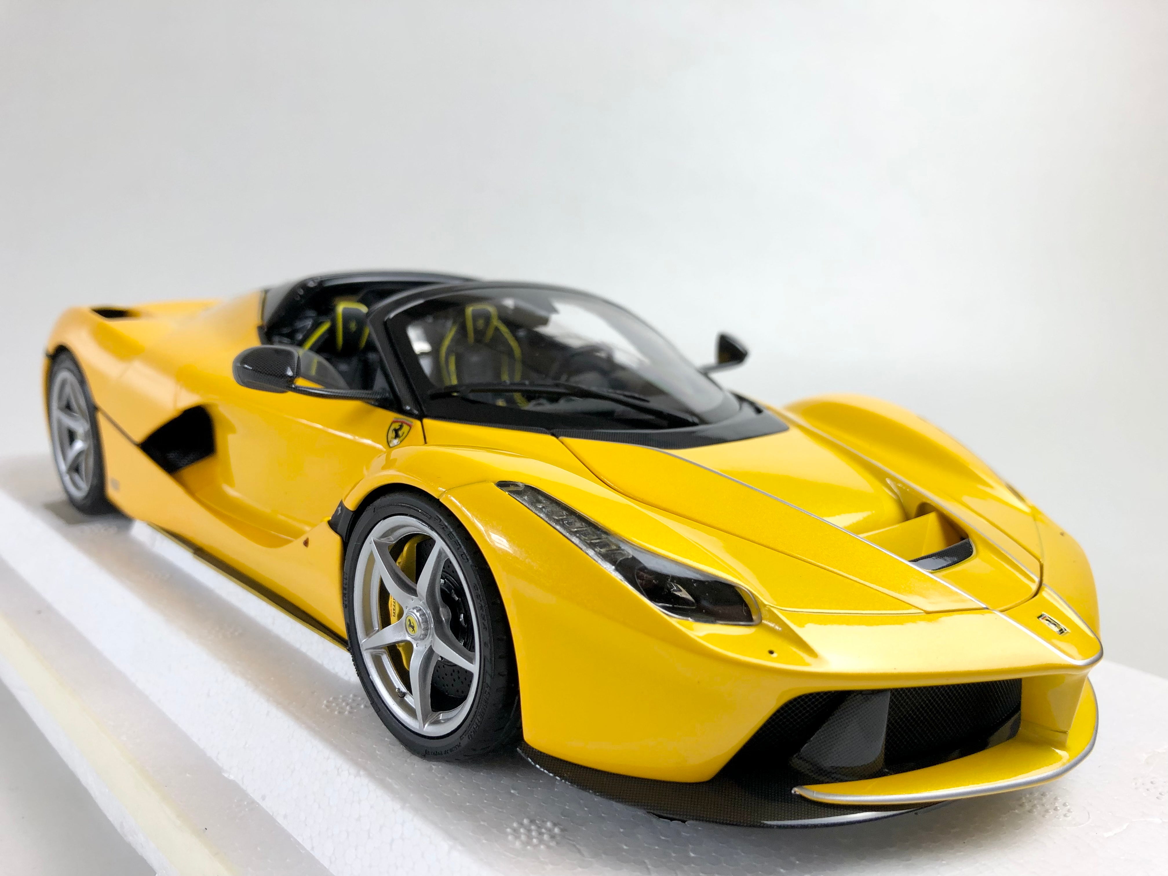 BBR La Ferrari Aperta 1:18 scale Diecast Yellow