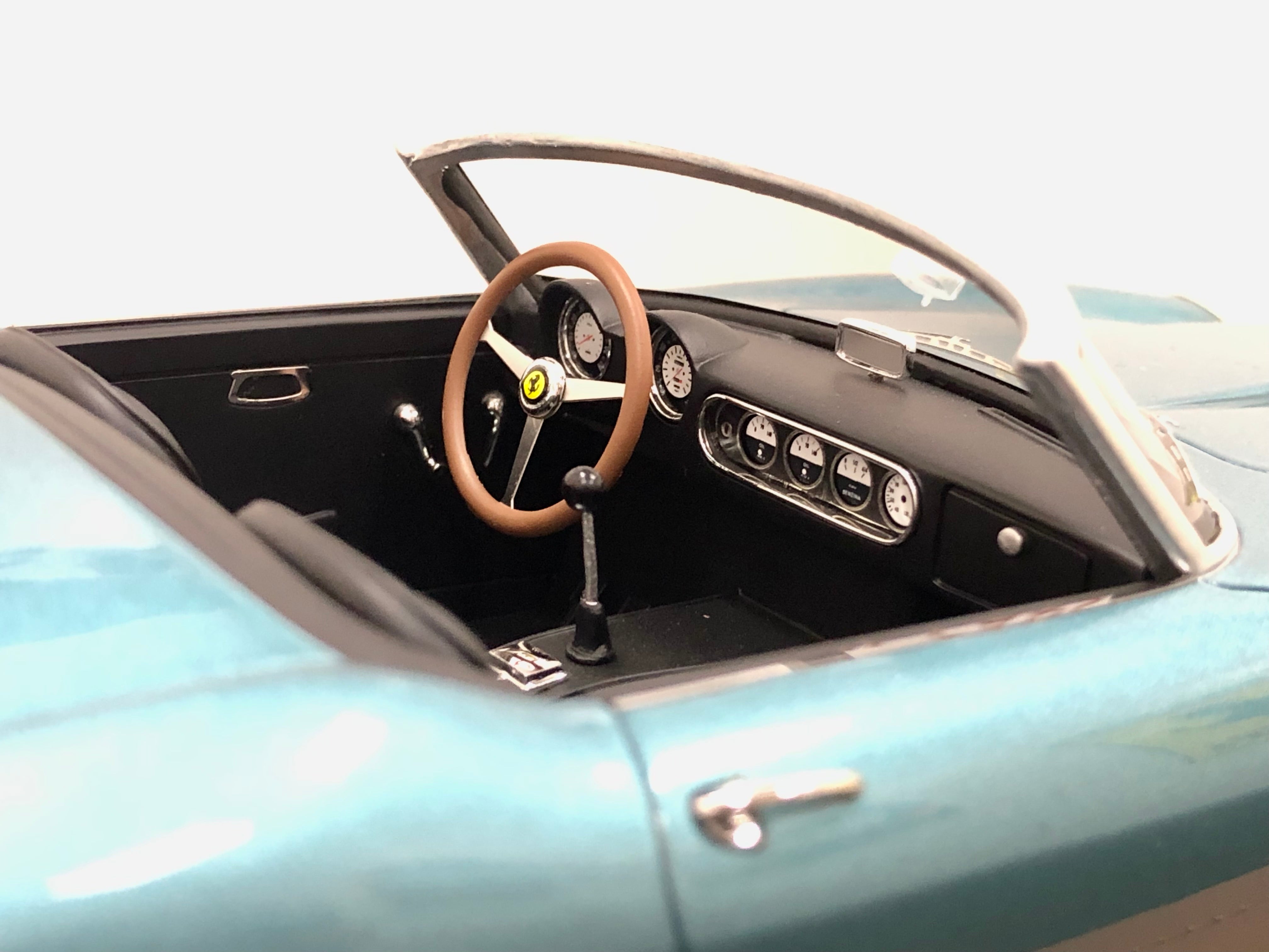 Ferrari 250 GT California 1960 Azure 1:18 scale Limited Edition