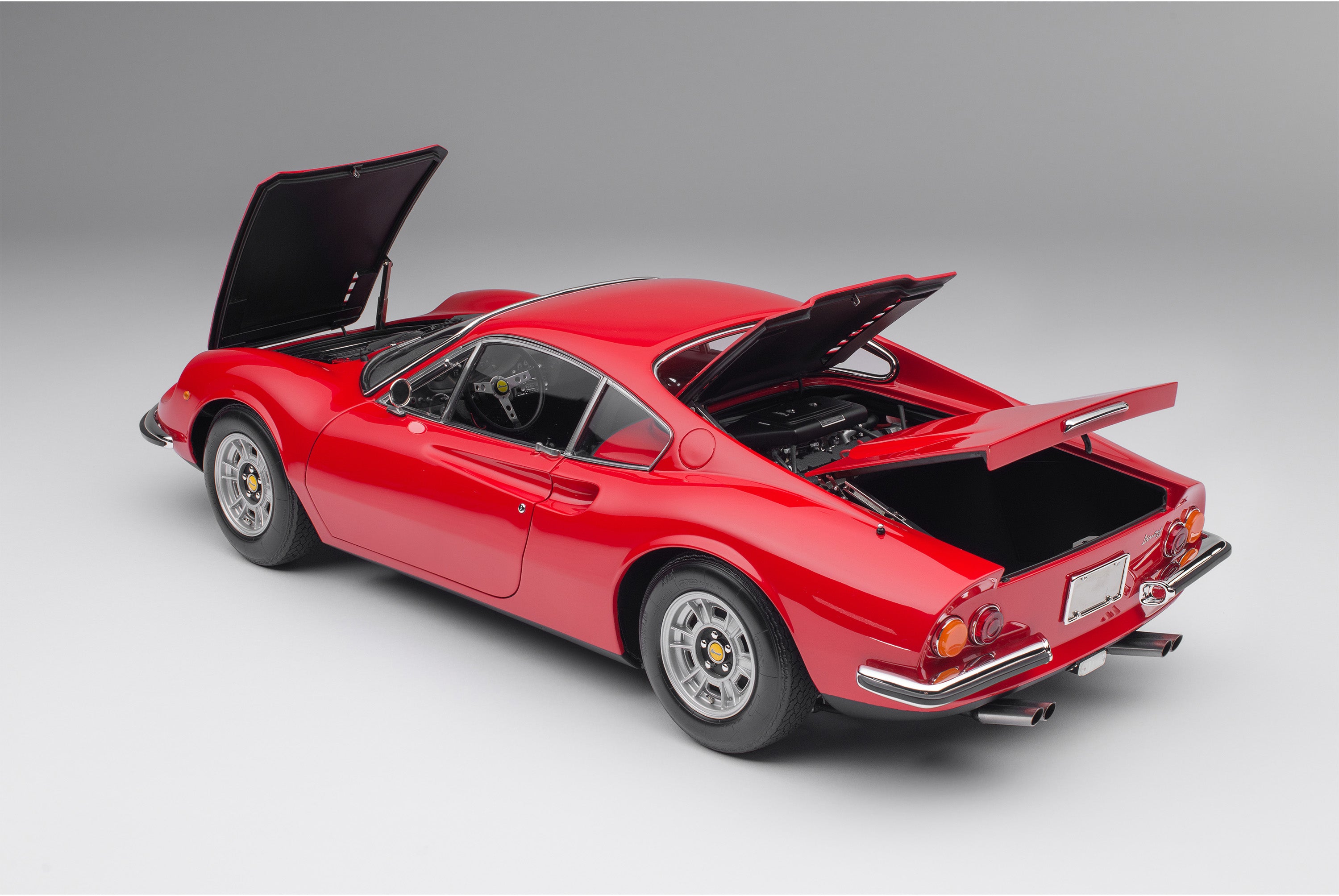 Amalgam 1:8 scale Ferrari Dino 246 GT Coupe