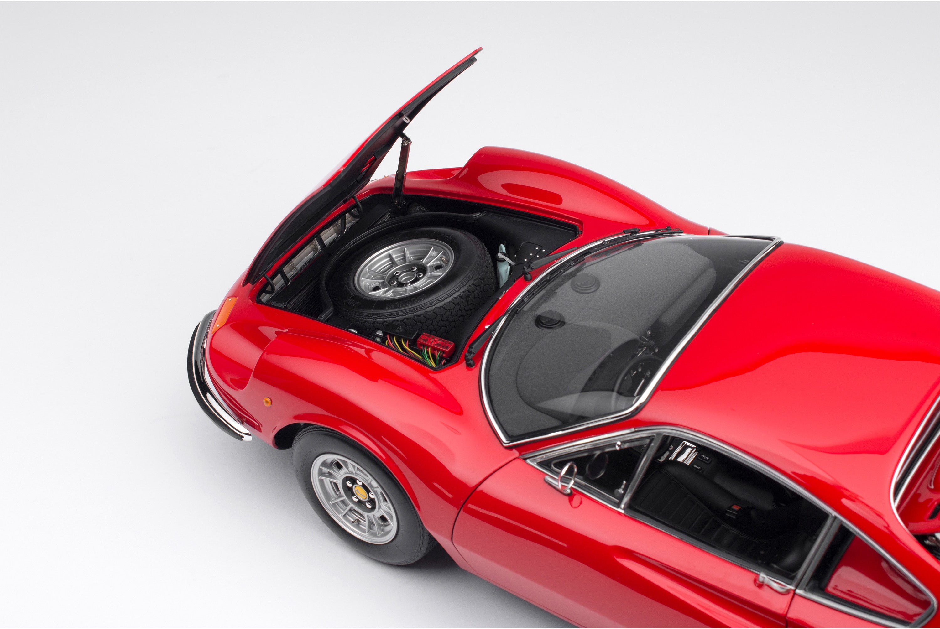 Amalgam 1:8 scale Ferrari Dino 246 GT Coupe