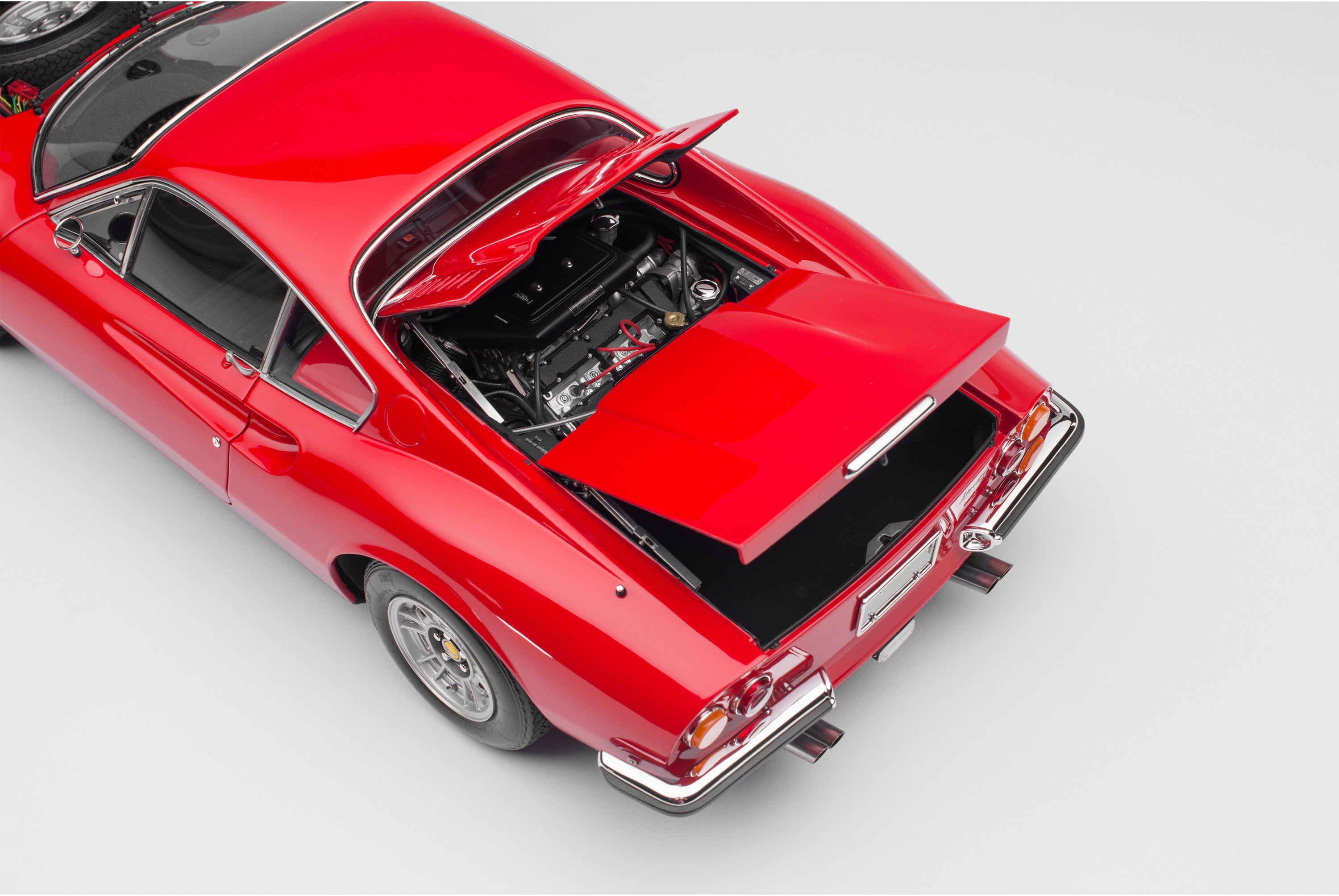 Amalgam 1:8 scale Ferrari Dino 246 GT Coupe