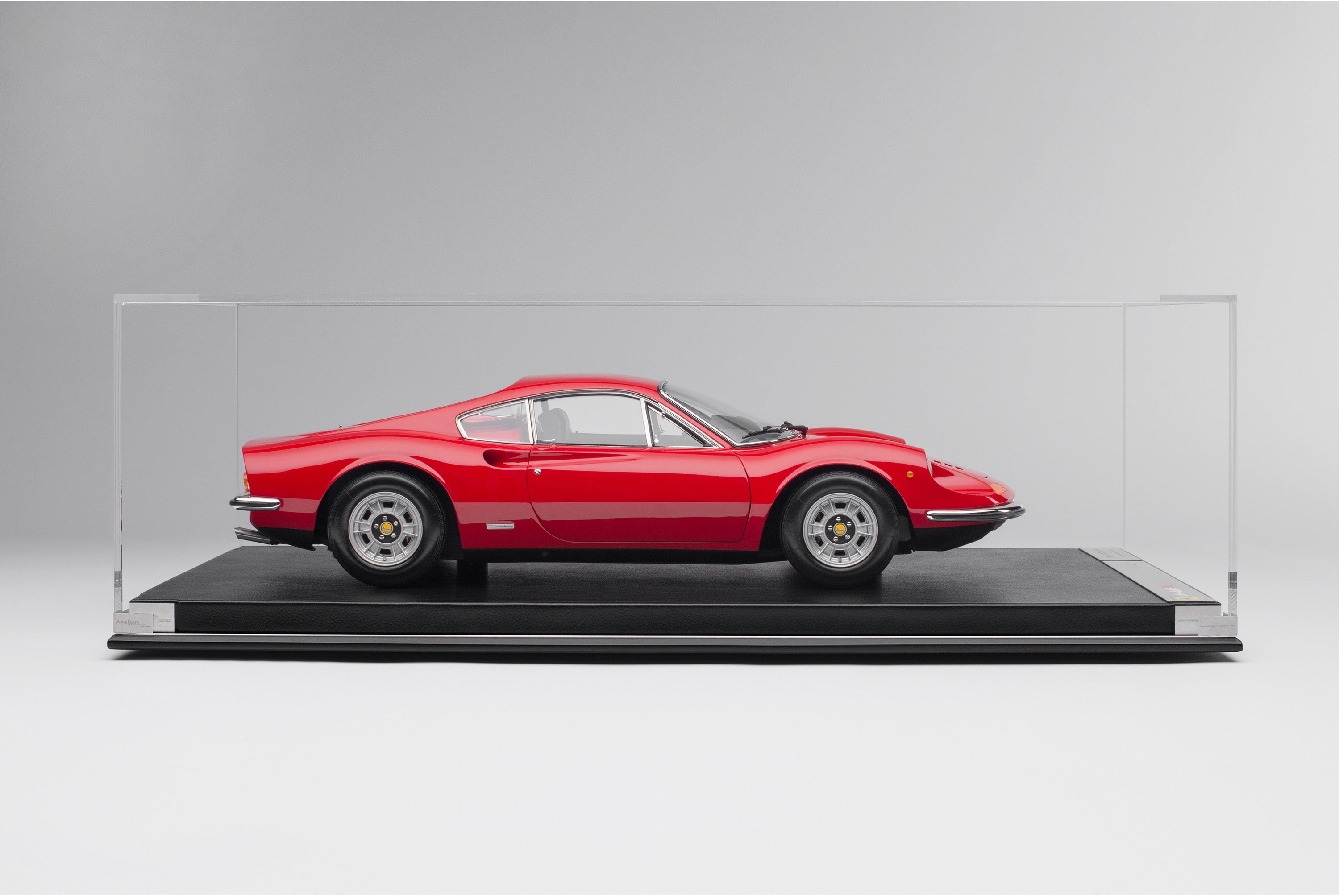 Amalgam 1:8 scale Ferrari Dino 246 GT Coupe