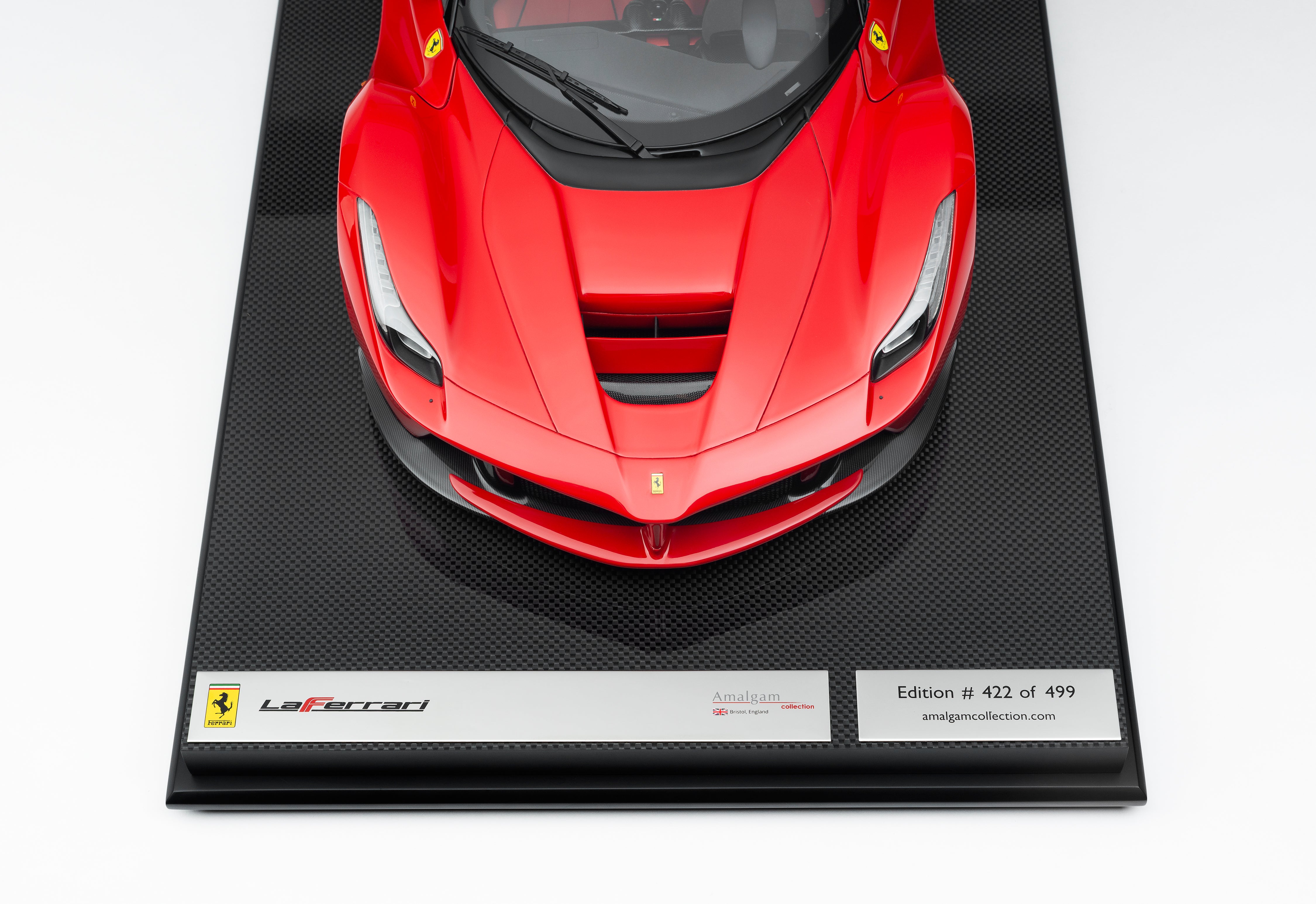 Amalgam 1:8 scale La Ferrari