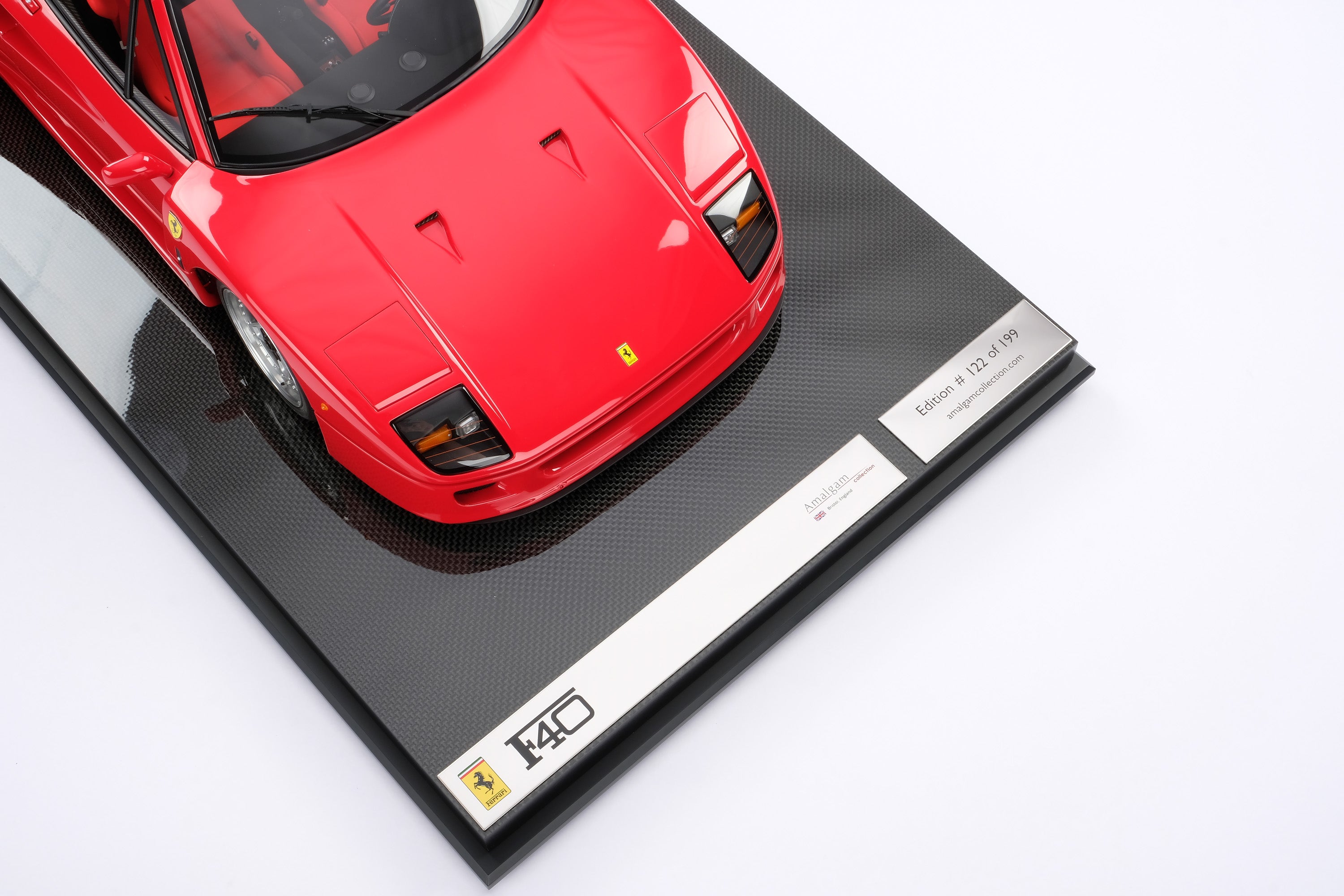 Amalgam 1:8 scale 1987 Ferrari F40