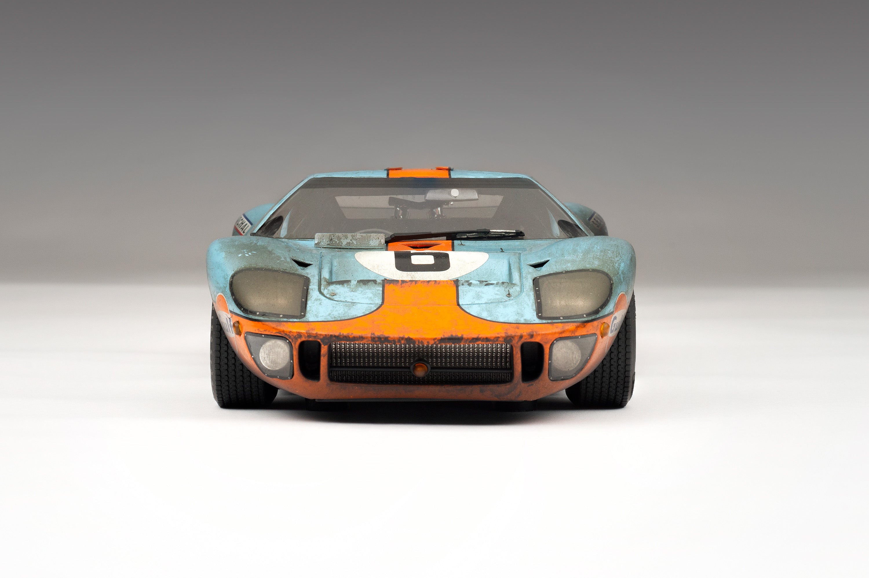 Amalgama Ford GT40 escala 1:18 ganador de Le Mans 1969