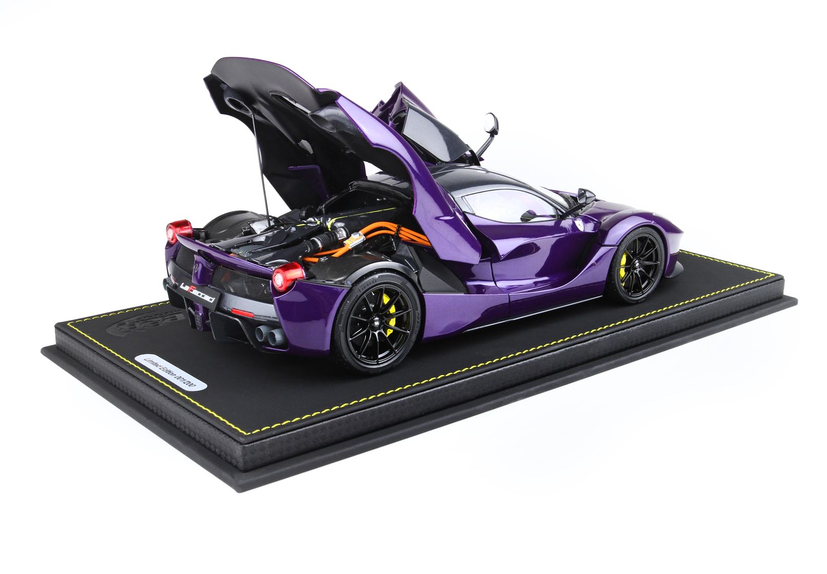 BBR La Ferrari 1:18 scale Diecast Purple Dubai Viloa Vio