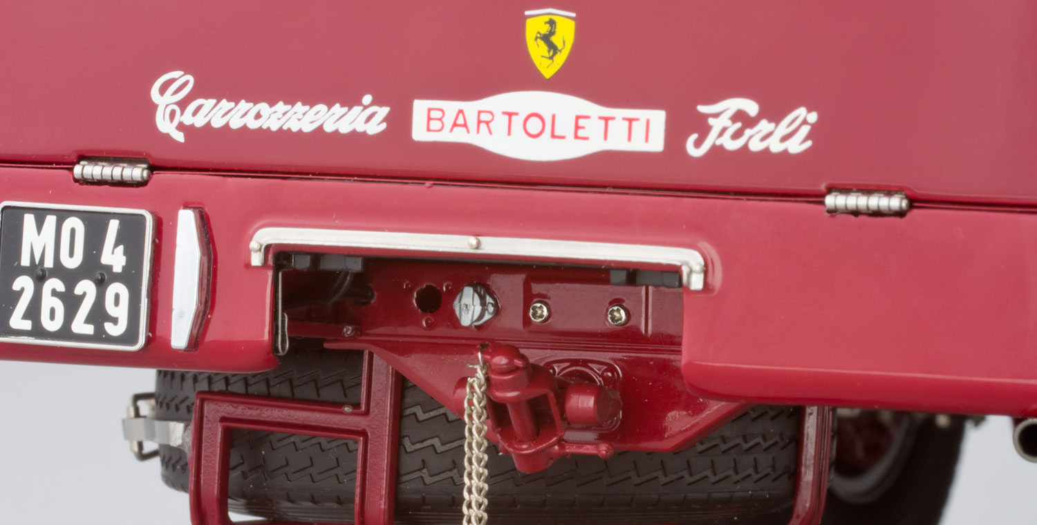 CMC M084 1:18 Ferrari Race Transporter 2024 model