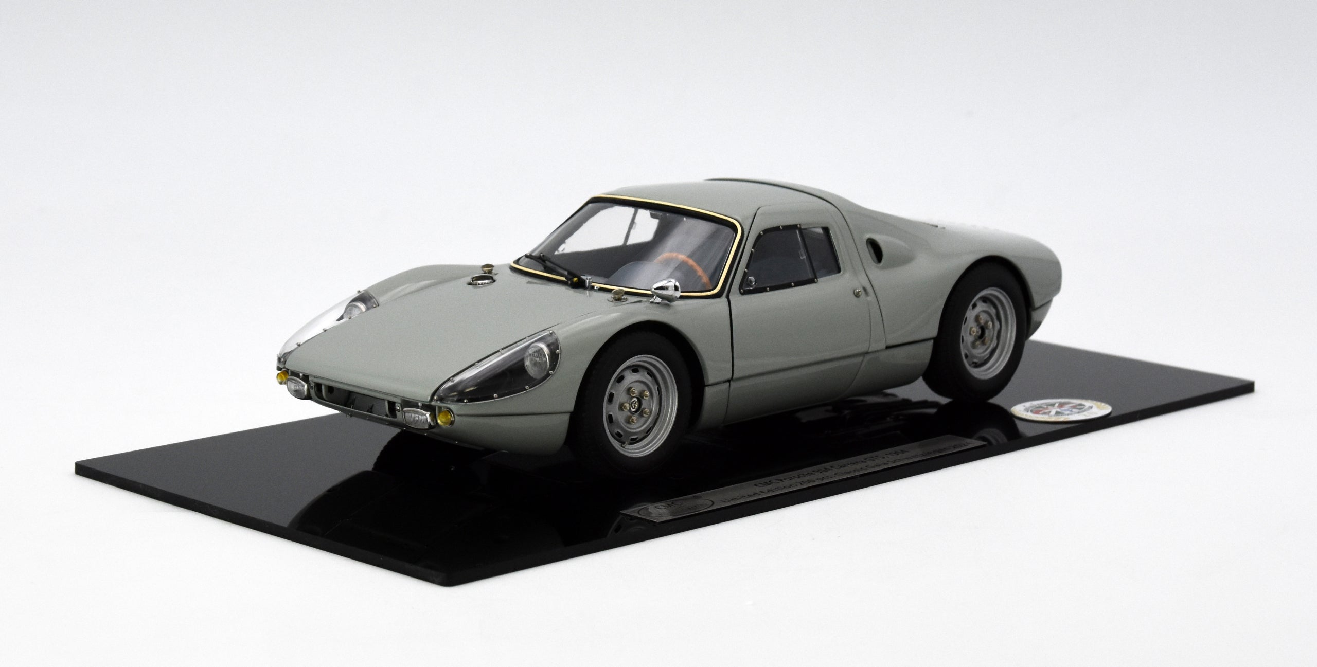 CMC 1:18 scale Porsche 904 GTS DEPOSIT ONLY