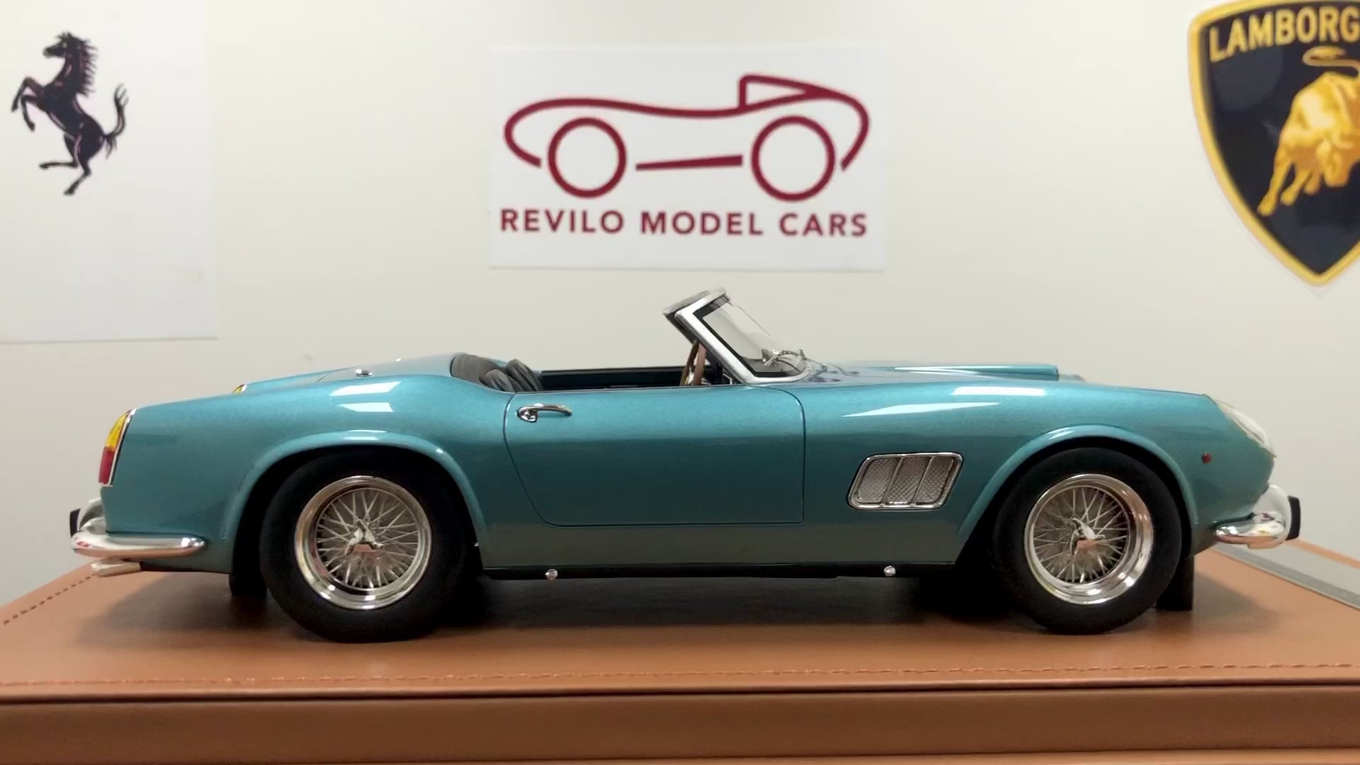 Ferrari 250 GT California 1960 Azure 1:18 scale Limited Edition