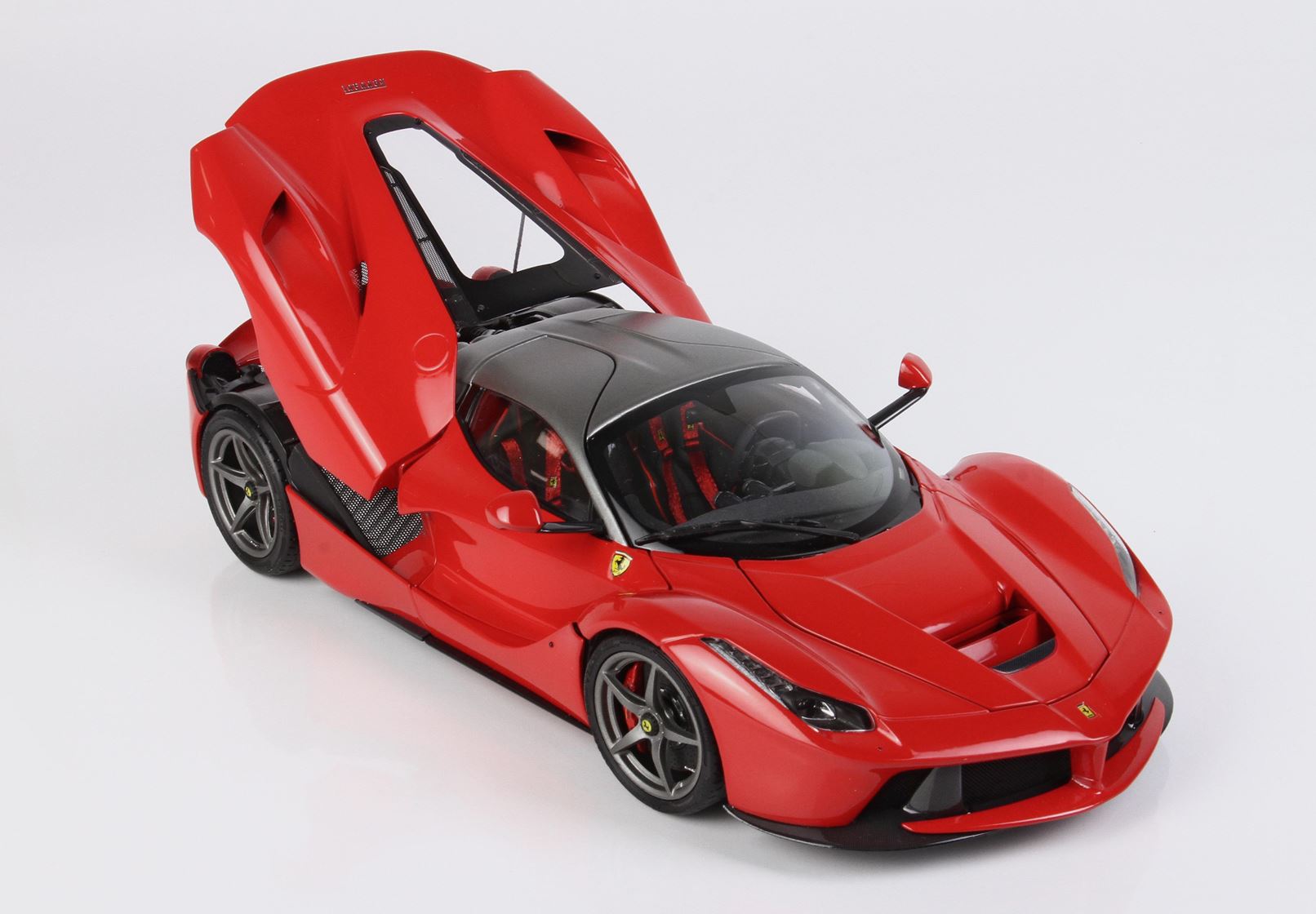 BBR La Ferrari 1:18 scale Diecast Red with grey roof – Revilo Model Cars